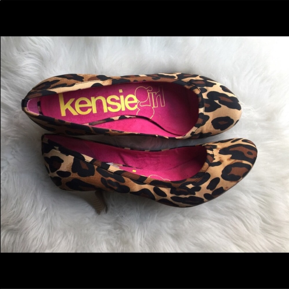 KENSIE GIRL-Cream,Tan & Black Leopard Animal Print Heels-Size 7.5